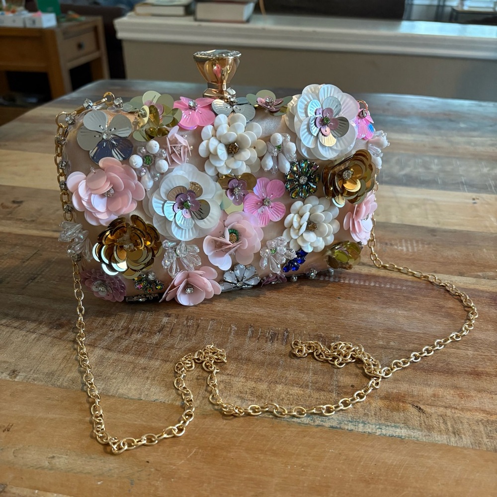 Gala Floral Embellished Chain Bag